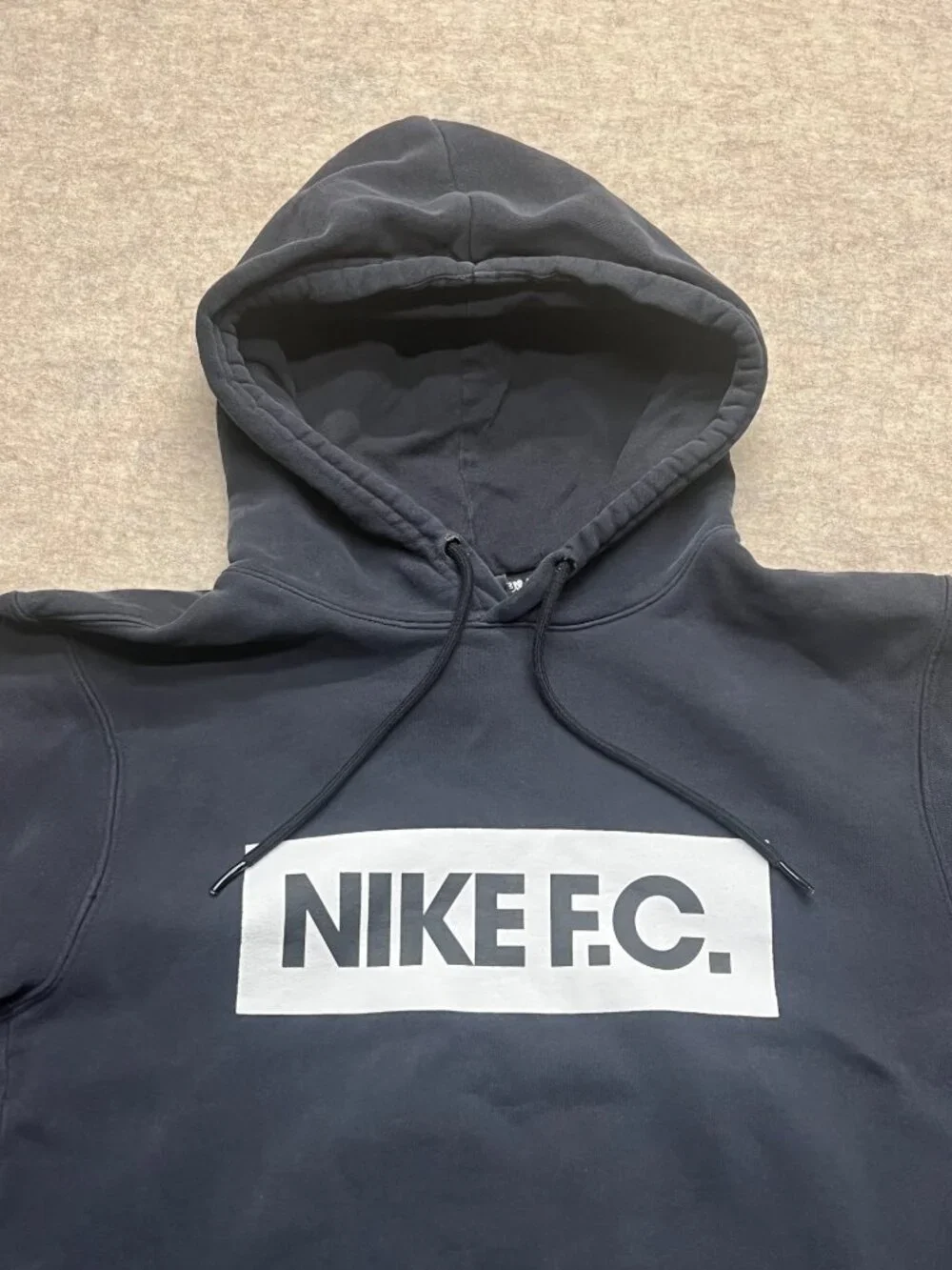 Nike F.C. Football Hoodie Sweatshirt Activewear Soccer Logo Pocket Medium - Picture 2 of 7